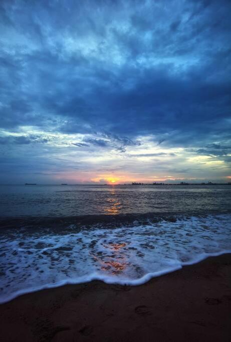 Melaka Seaview Puteri - Mutiara * Tangga Batu